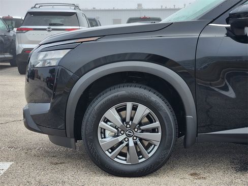 New 2025 Nissan Pathfinder SV w/ Black Appearance Package image 6