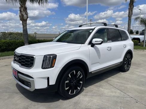 Used 2025 Kia Telluride SX w/ SX Captain's Chair Package FWD image 4