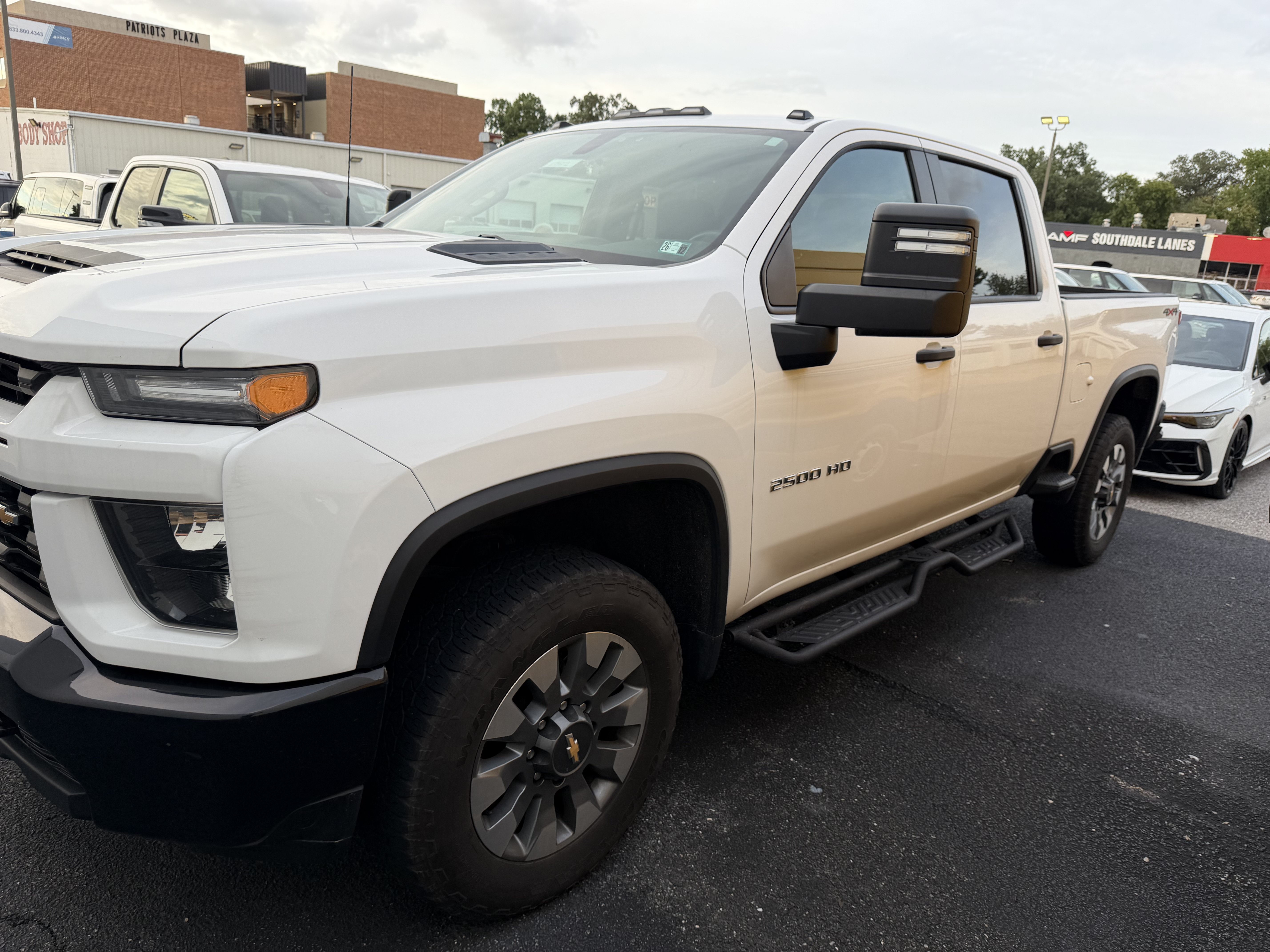 Used 2023 Chevrolet Silverado 2500 Custom w/ Custom Convenience Package AWD/4WD image 7