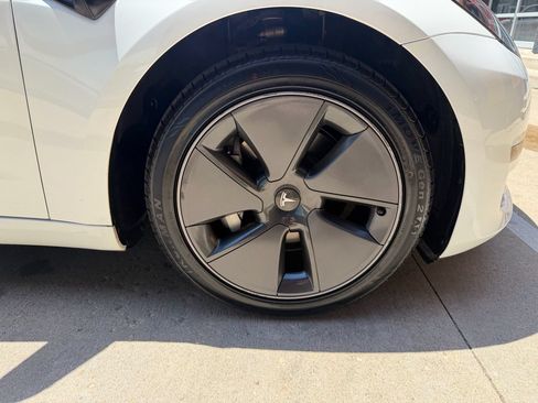 Used 2023 Tesla Model 3 Standard Range RWD image 47