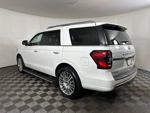 Used 2023 Ford Expedition Platinum image 5