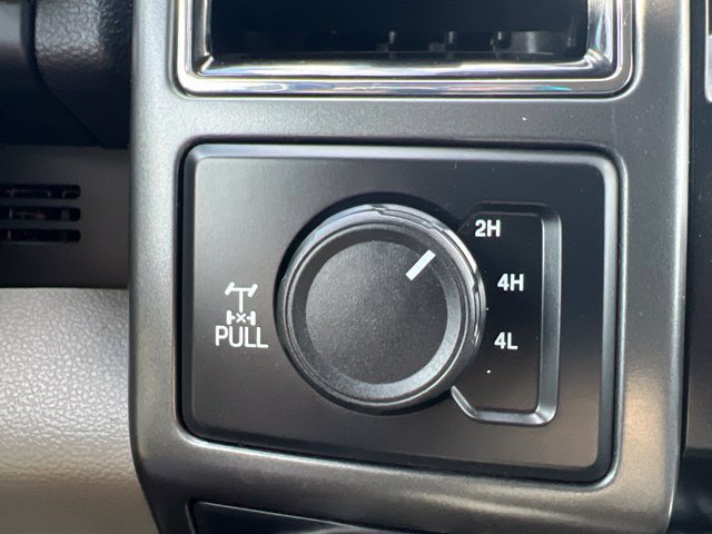 Used 2018 Ford F150 XLT w/ Equipment Group 302A Luxury AWD/4WD image 24