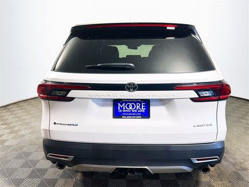 Certified 2025 Toyota Grand Highlander AWD Hybrid image 7