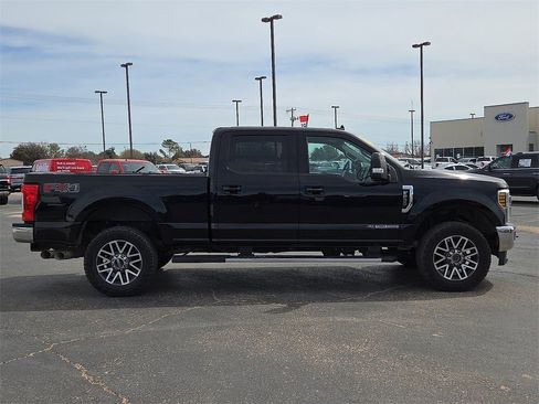 Used 2019 Ford F250 Lariat w/ Lariat Value Package image 6
