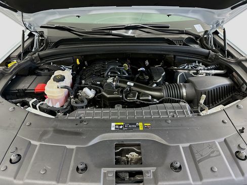 Used 2024 Jeep Grand Cherokee L Laredo image 35