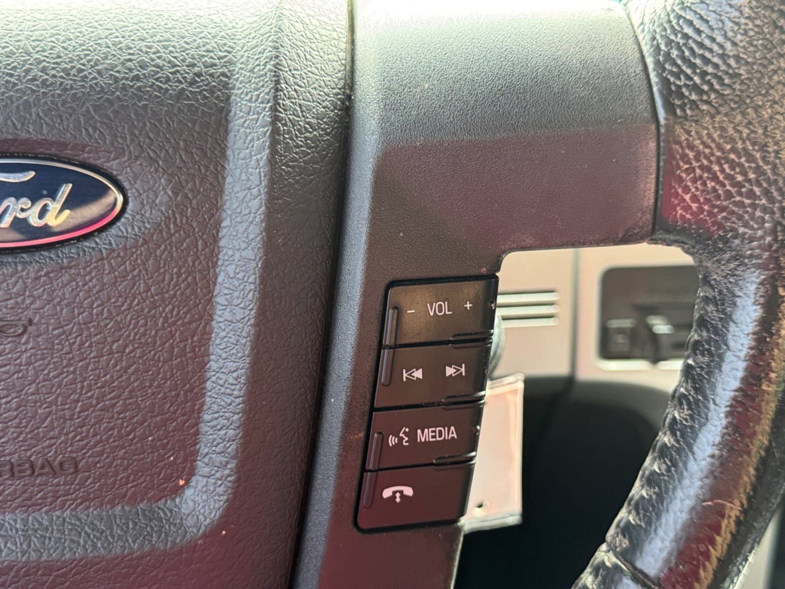 Used 2014 Ford F150 FX4 w/ Equipment Group 402A Luxury AWD/4WD image 23