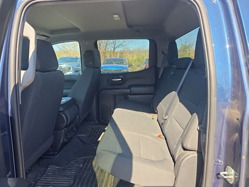 Used 2020 Chevrolet Silverado 1500 Custom w/ Custom Value Package image 12