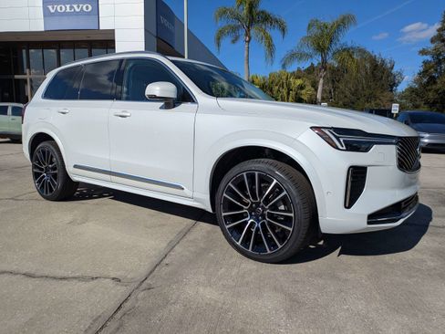 New 2026 Volvo XC90 B6 Ultra image 2