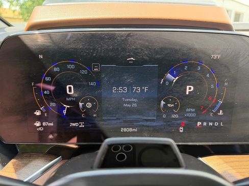 Used 2026 Chevrolet Tahoe High Country AWD/4WD image 17