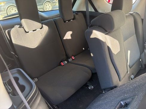 Used 2014 Mitsubishi Outlander ES FWD image 32