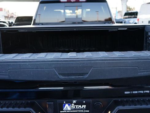 Used 2023 GMC Sierra 2500 Denali w/ Denali Ultimate Package image 13