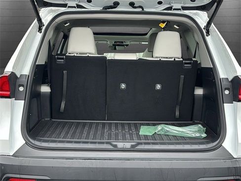 Certified 2025 Toyota Grand Highlander AWD image 26