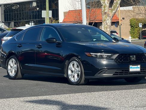 Used 2024 Honda Accord Sport image 6