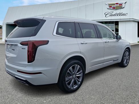 Certified 2023 Cadillac XT6 Premium Luxury w/ Technology Package image 5