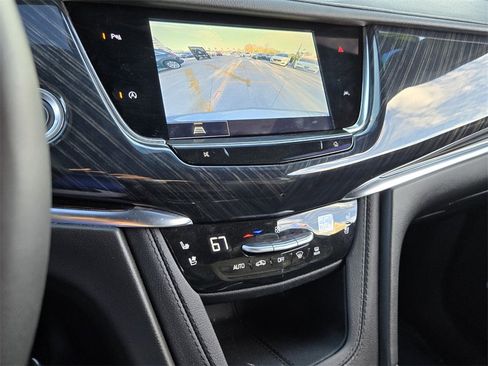 Used 2024 Cadillac XT6 Premium Luxury image 22