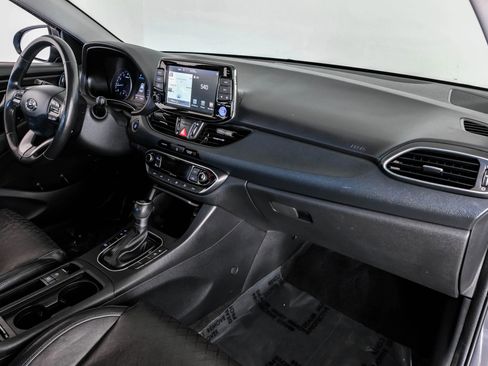 Used 2018 Hyundai Elantra GT w/ Tech Package 03 image 11