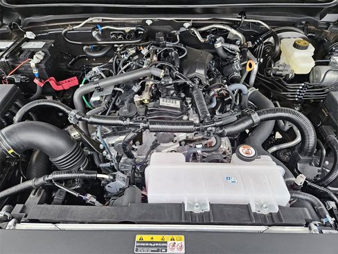 New 2025 Toyota Tacoma SR5 w/ Blackout Package (GST) image 20