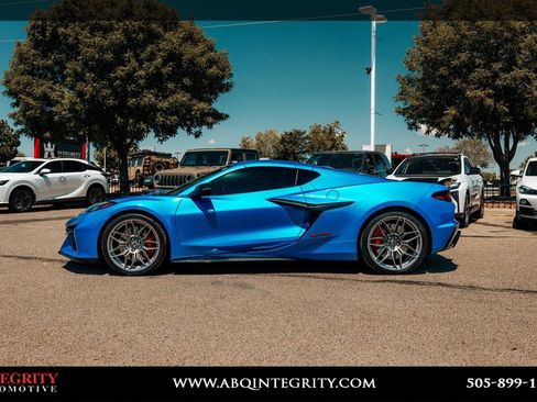 Used 2024 Chevrolet Corvette Z06 RWD image 4