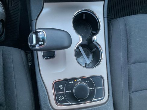 Used 2014 Jeep Grand Cherokee Laredo w/ Quick Order Package 23E image 24