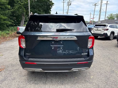 Used 2024 Ford Explorer XLT w/ Equipment Group 202A AWD/4WD image 6