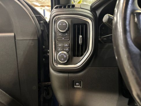 Used 2021 GMC Sierra 2500 SLE w/ SLE Value Package; AWD/4WD image 16