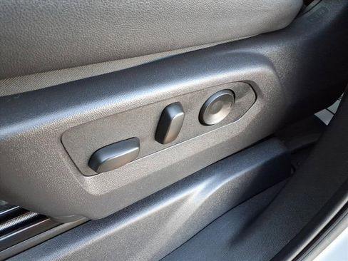 Used 2025 Chevrolet Silverado 2500 ZR2 w/ Technology Package image 17