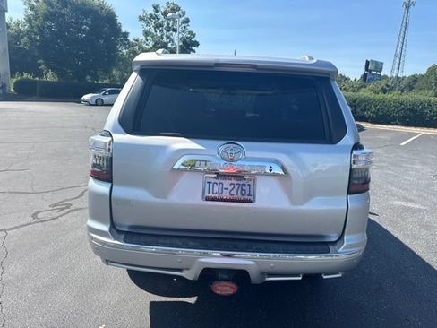 Used 2019 Toyota 4Runner Limited AWD/4WD image 5