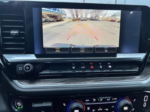 Used 2025 Chevrolet Silverado 2500 LTZ image 18