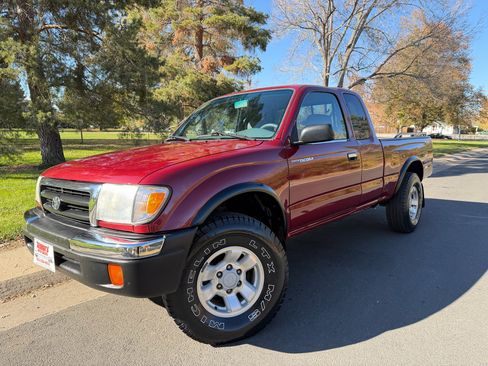 Used 1999 Toyota Tacoma 4x4 Xtracab V6 image 1
