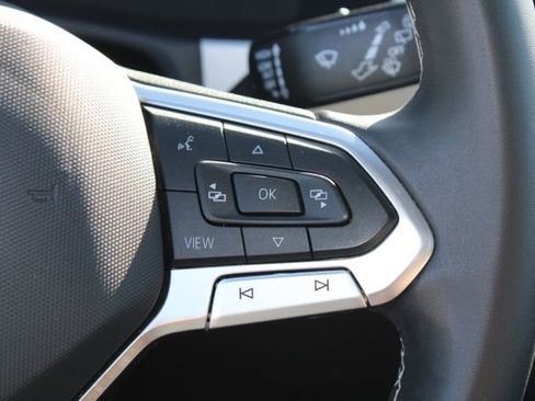 Used 2023 Volkswagen Atlas Cross Sport SE image 17