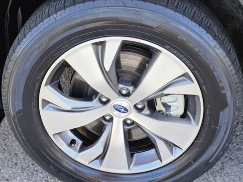 Used 2025 Subaru Ascent Premium AWD/4WD image 10
