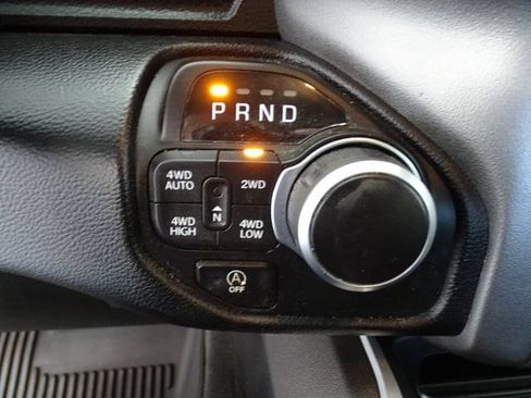 Used 2020 RAM 1500 Big Horn AWD/4WD image 11