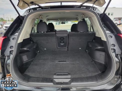Used 2018 Nissan Rogue SV AWD/4WD image 7