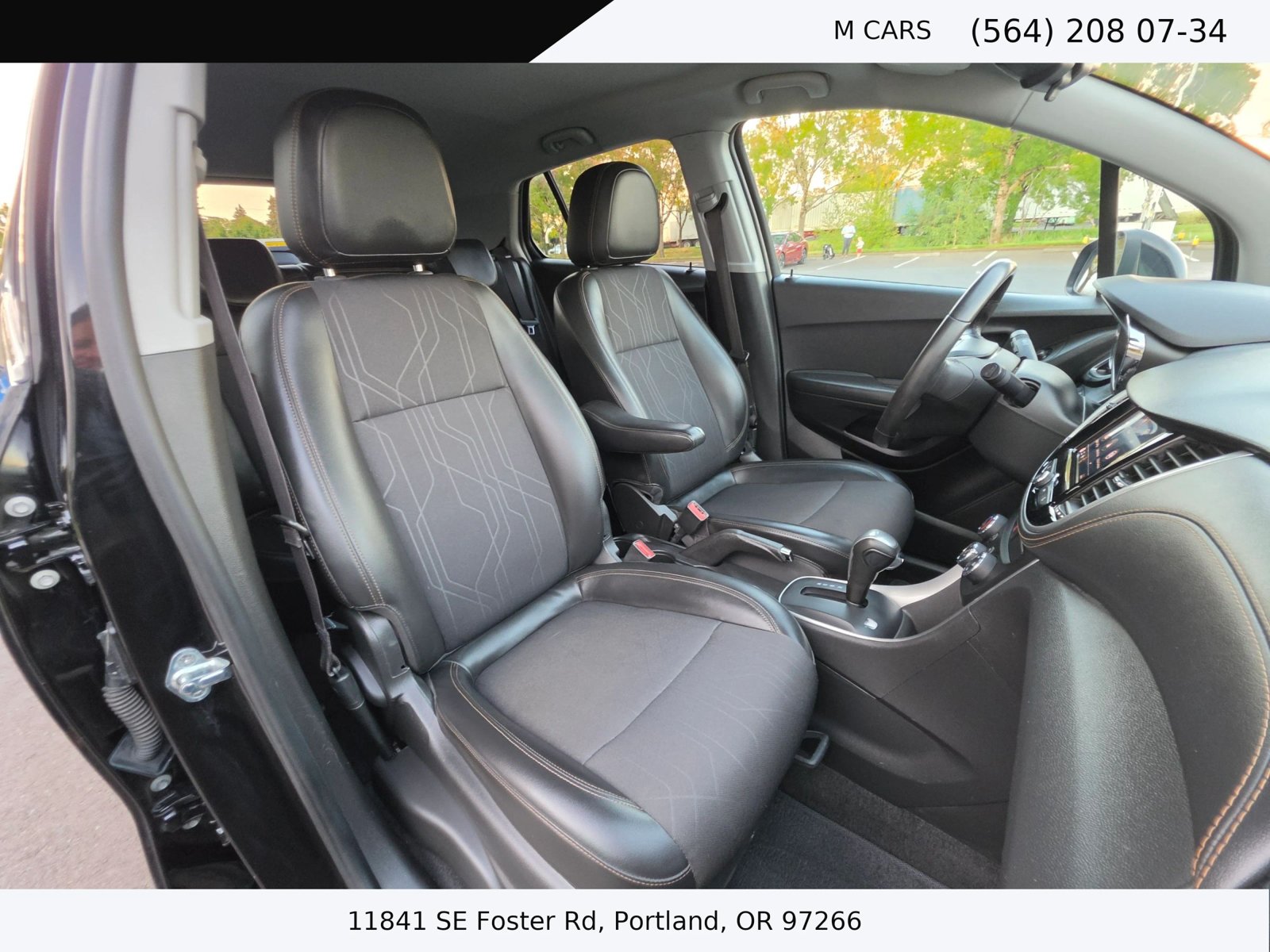 Used 2020 Chevrolet Trax LT w/ LT Convenience Package FWD image 17