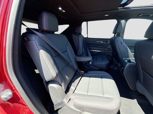 Used 2025 Chevrolet Traverse Z71 w/ Enhanced Driving Package AWD/4WD image 31