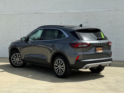 New 2024 Ford Escape SE w/ PHEV Premium Package FWD image 3
