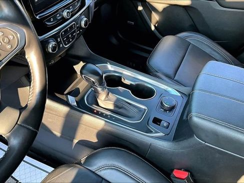 Used 2021 Chevrolet Traverse RS AWD/4WD image 17
