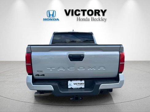 Used 2024 Toyota Tacoma TRD Off-Road AWD/4WD image 4