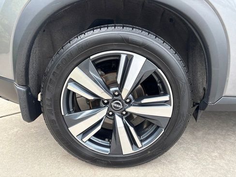 Used 2023 Nissan Rogue SL AWD/4WD image 13