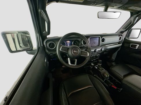 Used 2023 Jeep Wrangler Unlimited Sahara w/ Dual Top Group AWD/4WD image 18