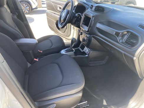 Used 2019 Jeep Renegade Altitude w/ Quick Order Package 22M image 19