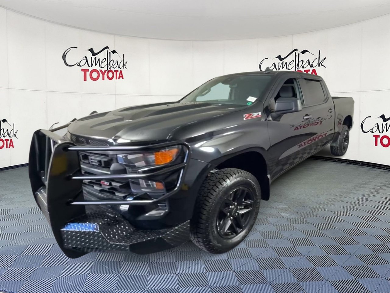 Used 2024 Chevrolet Silverado 1500 Custom Trail Boss AWD/4WD image 7