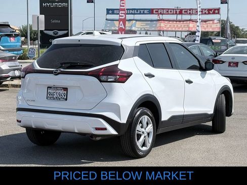 Used 2023 Nissan Kicks S FWD image 5