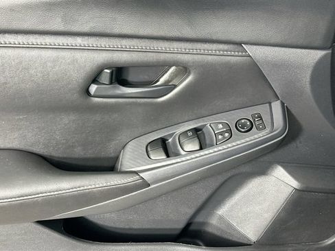 Used 2025 Nissan Sentra S FWD image 22