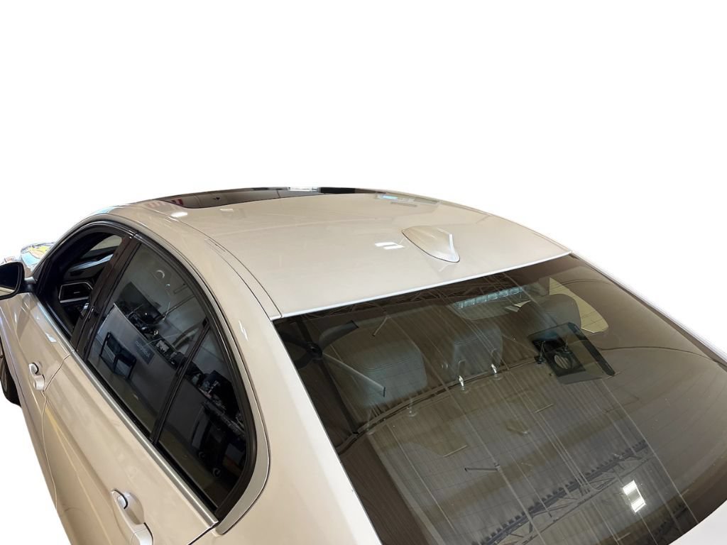 Used 2018 BMW 330i Sedan RWD image 9