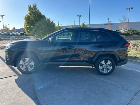 Used 2025 Toyota RAV4 LE AWD/4WD image 3