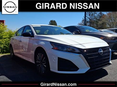 Used 2025 Nissan Altima 2.5 SV FWD image 1