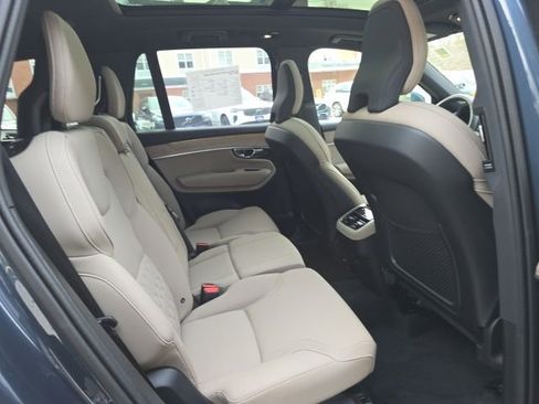 Certified 2025 Volvo XC90 B5 Plus image 19