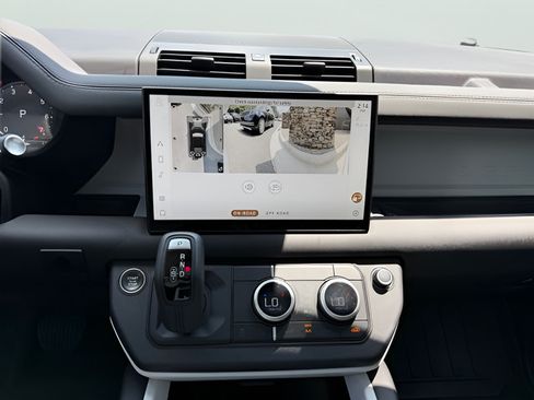 Certified 2025 Land Rover Defender 110 S AWD/4WD image 19
