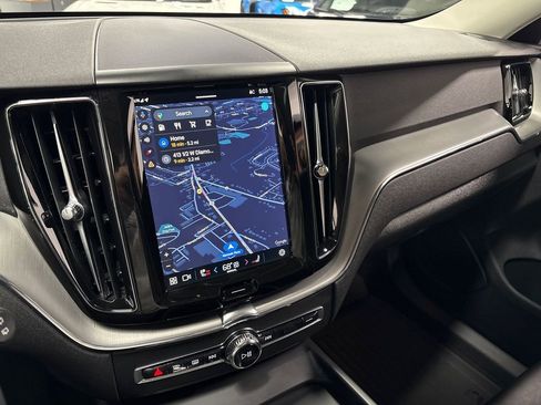 Used 2024 Volvo XC60 B5 Core w/ Climate Package image 36